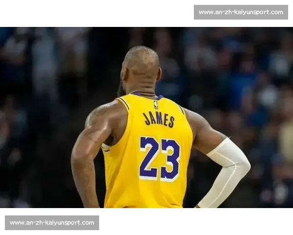 核心权更迭引爆湖人更衣室!詹姆斯拒当绿叶,佩林卡铁心押注东契奇 核心权更迭引爆湖人更衣室!詹姆斯拒当绿叶,佩林卡铁心押注东契奇