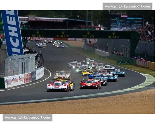 蒙特利尔法拉利车迷线上集结，为勒芒 83 号车组助威