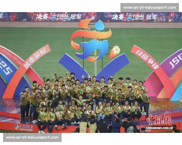 盐城主场 2-0 力克镇江！31833 名球迷见证苏超榜首之争