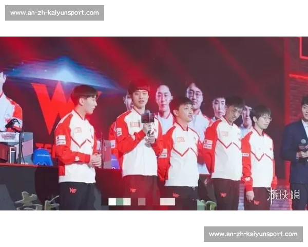 苏超 “微笑裁判” 陆爽火出圈！温柔执法化解冲突，网友：比进球还治愈