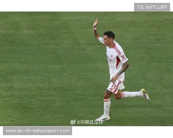 点球争议 + 替补席染红！博卡 2-0 领先遭逆转，球员怒斥裁判